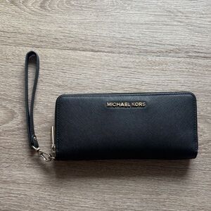 Michael Kors Jet Set Large Black Wristlet Wallet